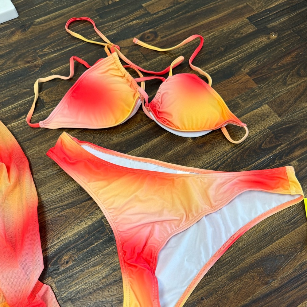 Women’s tie dye bikini set